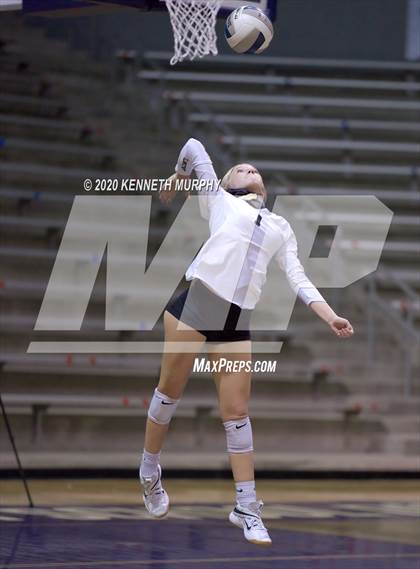 Thumbnail 3 in Midlothian vs Forney Playoff 5A Bi-District photogallery.