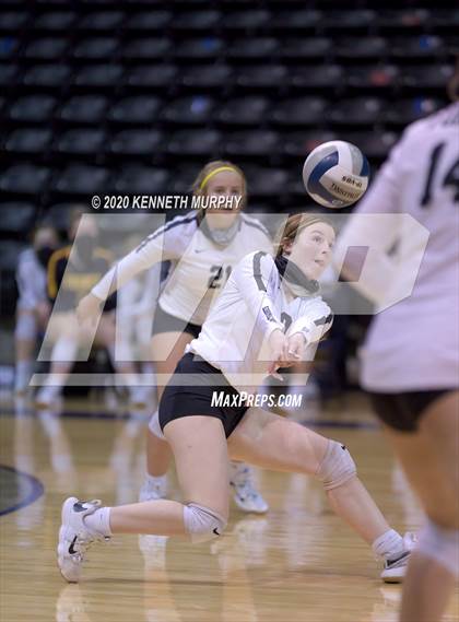 Thumbnail 3 in Midlothian vs Forney Playoff 5A Bi-District photogallery.