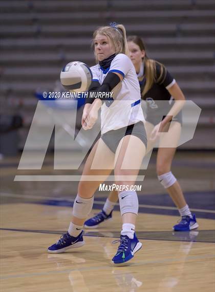 Thumbnail 3 in Midlothian vs Forney Playoff 5A Bi-District photogallery.