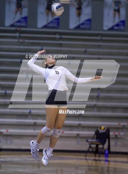 Thumbnail 2 in Midlothian vs Forney Playoff 5A Bi-District photogallery.