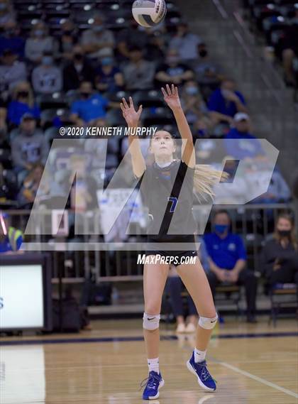 Thumbnail 3 in Midlothian vs Forney Playoff 5A Bi-District photogallery.