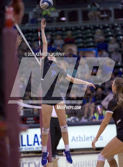 Thumbnail 1 in Midlothian vs Forney Playoff 5A Bi-District photogallery.