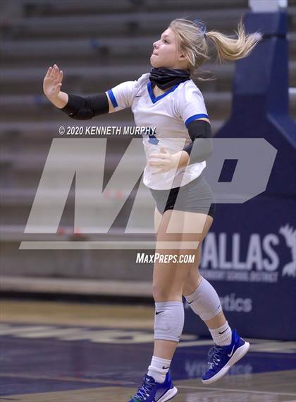 Thumbnail 3 in Midlothian vs Forney Playoff 5A Bi-District photogallery.