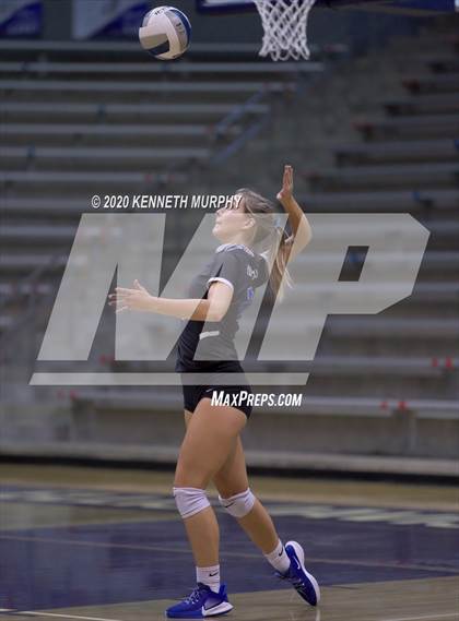 Thumbnail 2 in Midlothian vs Forney Playoff 5A Bi-District photogallery.