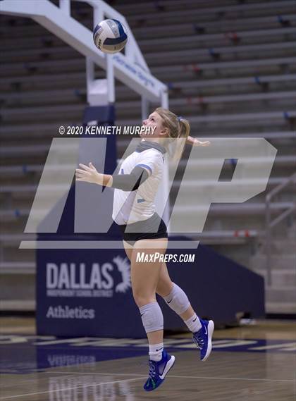 Thumbnail 2 in Midlothian vs Forney Playoff 5A Bi-District photogallery.
