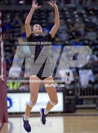 Thumbnail 2 in Midlothian vs Forney Playoff 5A Bi-District photogallery.