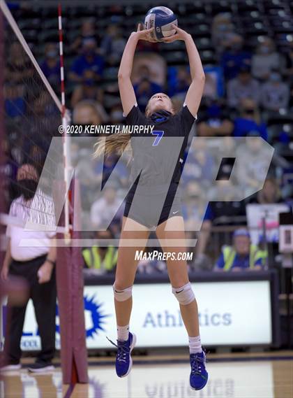 Thumbnail 3 in Midlothian vs Forney Playoff 5A Bi-District photogallery.