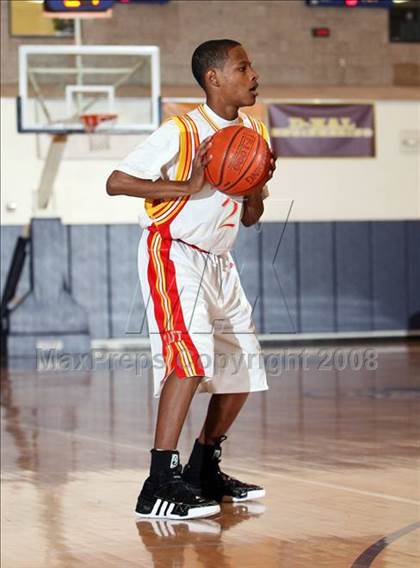 Thumbnail 2 in Taft vs Bishop Montgomery (Mission Prep Christmas Classic)  photogallery.