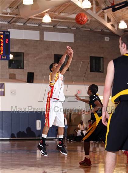 Thumbnail 1 in Taft vs Bishop Montgomery (Mission Prep Christmas Classic)  photogallery.