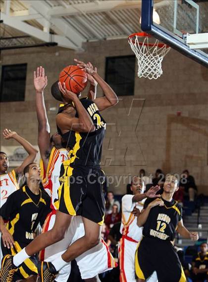 Thumbnail 1 in Taft vs Bishop Montgomery (Mission Prep Christmas Classic)  photogallery.
