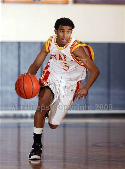 Thumbnail 2 in Taft vs Bishop Montgomery (Mission Prep Christmas Classic)  photogallery.