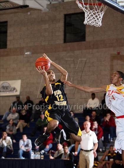 Thumbnail 1 in Taft vs Bishop Montgomery (Mission Prep Christmas Classic)  photogallery.