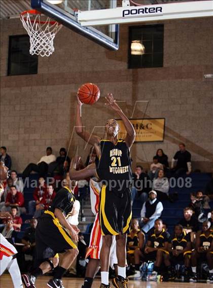 Thumbnail 3 in Taft vs Bishop Montgomery (Mission Prep Christmas Classic)  photogallery.