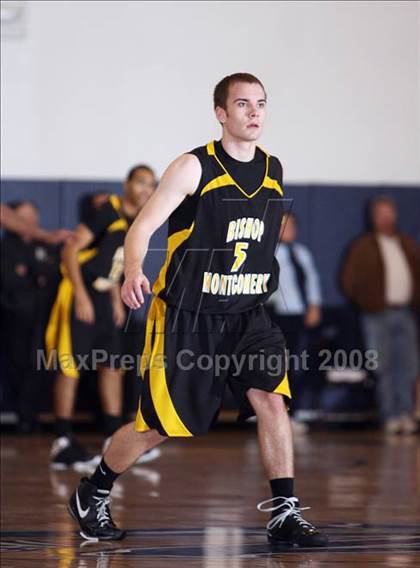 Thumbnail 2 in Taft vs Bishop Montgomery (Mission Prep Christmas Classic)  photogallery.