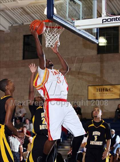 Thumbnail 3 in Taft vs Bishop Montgomery (Mission Prep Christmas Classic)  photogallery.
