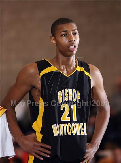 Thumbnail 1 in Taft vs Bishop Montgomery (Mission Prep Christmas Classic)  photogallery.