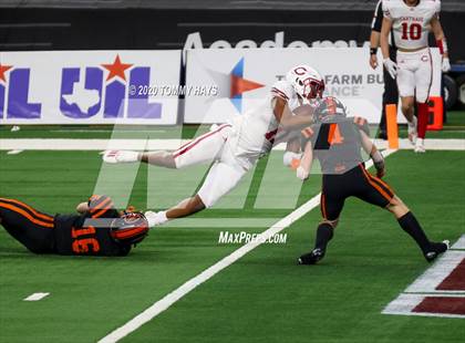 Thumbnail 3 in Carthage vs. Gilmer (UIL 4A Division 2 State Final) photogallery.