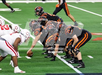 Thumbnail 1 in Carthage vs. Gilmer (UIL 4A Division 2 State Final) photogallery.