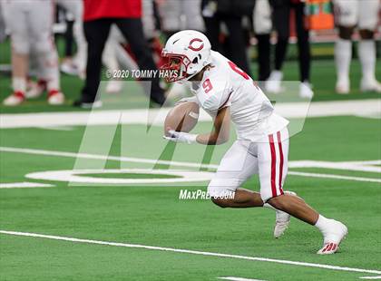 Thumbnail 2 in Carthage vs. Gilmer (UIL 4A Division 2 State Final) photogallery.
