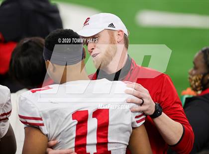 Thumbnail 3 in Carthage vs. Gilmer (UIL 4A Division 2 State Final) photogallery.