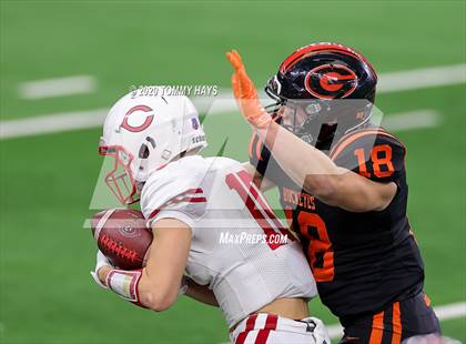 Thumbnail 3 in Carthage vs. Gilmer (UIL 4A Division 2 State Final) photogallery.
