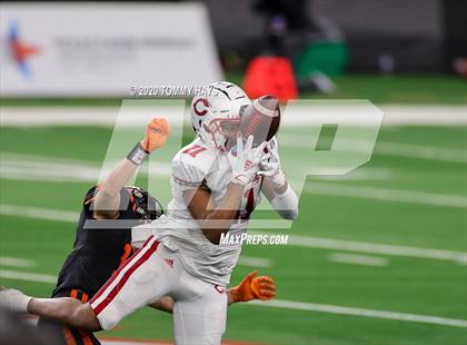 Thumbnail 1 in Carthage vs. Gilmer (UIL 4A Division 2 State Final) photogallery.