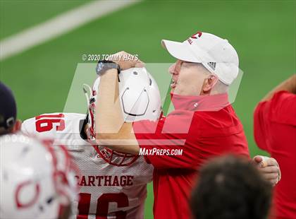 Thumbnail 2 in Carthage vs. Gilmer (UIL 4A Division 2 State Final) photogallery.