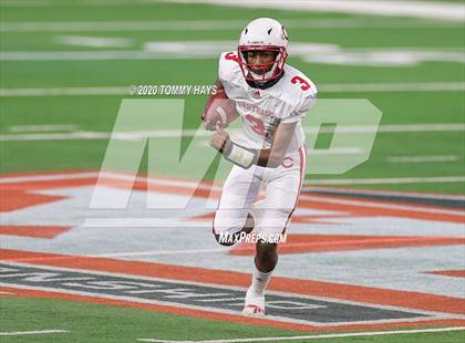 Thumbnail 2 in Carthage vs. Gilmer (UIL 4A Division 2 State Final) photogallery.