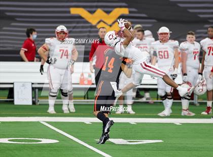Thumbnail 3 in Carthage vs. Gilmer (UIL 4A Division 2 State Final) photogallery.
