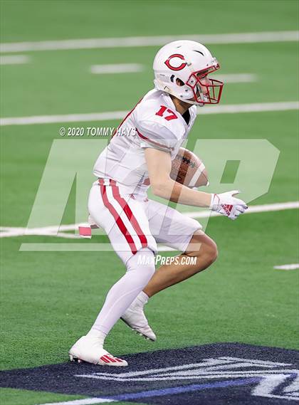 Thumbnail 3 in Carthage vs. Gilmer (UIL 4A Division 2 State Final) photogallery.