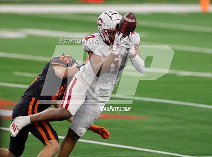 Thumbnail 2 in Carthage vs. Gilmer (UIL 4A Division 2 State Final) photogallery.