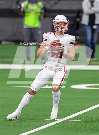 Thumbnail 1 in Carthage vs. Gilmer (UIL 4A Division 2 State Final) photogallery.