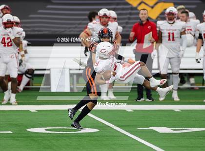 Thumbnail 1 in Carthage vs. Gilmer (UIL 4A Division 2 State Final) photogallery.