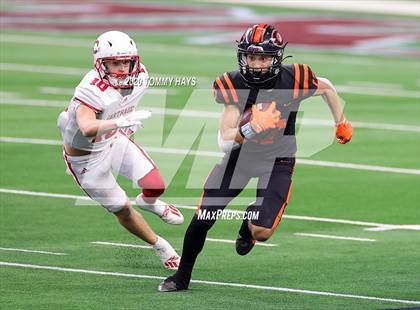 Thumbnail 3 in Carthage vs. Gilmer (UIL 4A Division 2 State Final) photogallery.