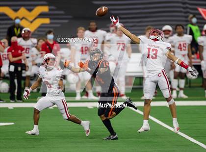 Thumbnail 2 in Carthage vs. Gilmer (UIL 4A Division 2 State Final) photogallery.