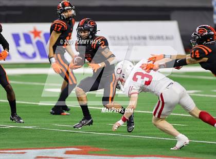 Thumbnail 1 in Carthage vs. Gilmer (UIL 4A Division 2 State Final) photogallery.