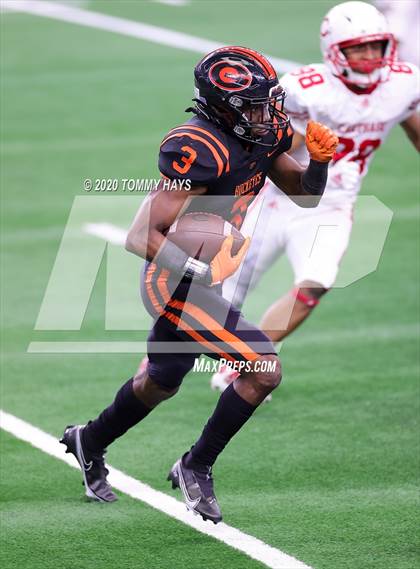 Thumbnail 2 in Carthage vs. Gilmer (UIL 4A Division 2 State Final) photogallery.