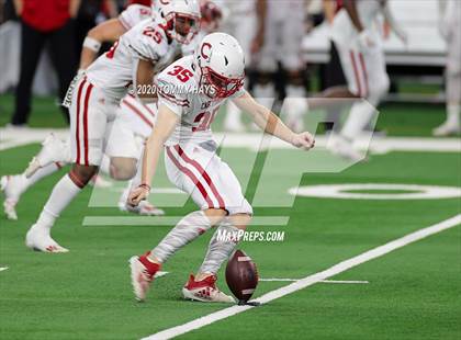 Thumbnail 3 in Carthage vs. Gilmer (UIL 4A Division 2 State Final) photogallery.
