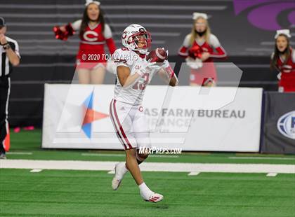 Thumbnail 3 in Carthage vs. Gilmer (UIL 4A Division 2 State Final) photogallery.
