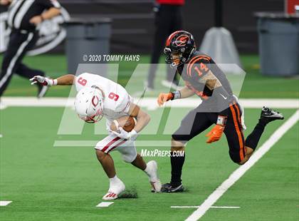 Thumbnail 2 in Carthage vs. Gilmer (UIL 4A Division 2 State Final) photogallery.