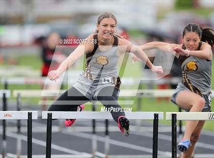 Thumbnail 3 in Cole McCafferty (Girls Track) photogallery.