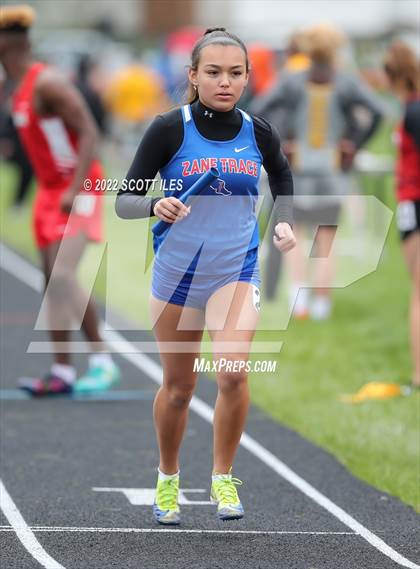 Thumbnail 3 in Cole McCafferty (Girls Track) photogallery.