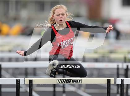 Thumbnail 1 in Cole McCafferty (Girls Track) photogallery.