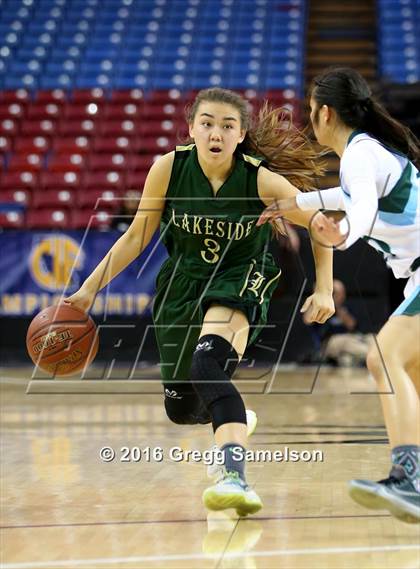 Thumbnail 1 in Sacred Heart Cathedral Preparatory vs Lakeside (CIF State D3 Final) photogallery.