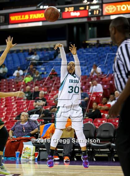 Thumbnail 3 in Sacred Heart Cathedral Preparatory vs Lakeside (CIF State D3 Final) photogallery.
