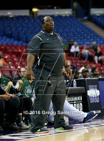 Thumbnail 2 in Sacred Heart Cathedral Preparatory vs Lakeside (CIF State D3 Final) photogallery.