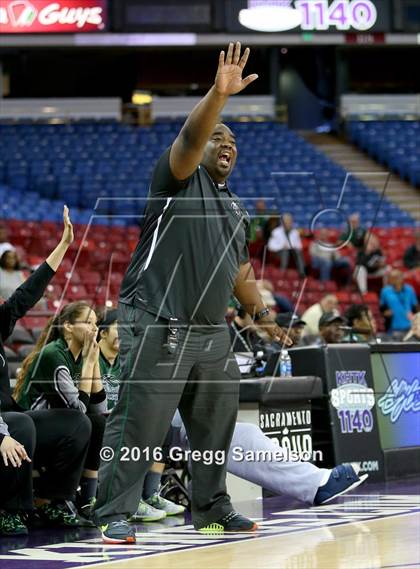 Thumbnail 1 in Sacred Heart Cathedral Preparatory vs Lakeside (CIF State D3 Final) photogallery.