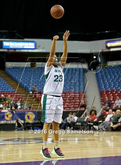 Thumbnail 2 in Sacred Heart Cathedral Preparatory vs Lakeside (CIF State D3 Final) photogallery.