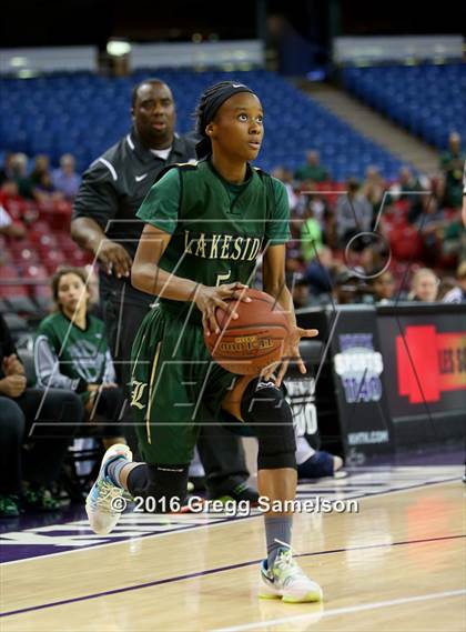 Thumbnail 3 in Sacred Heart Cathedral Preparatory vs Lakeside (CIF State D3 Final) photogallery.
