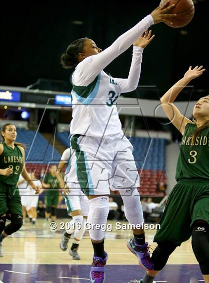 Thumbnail 2 in Sacred Heart Cathedral Preparatory vs Lakeside (CIF State D3 Final) photogallery.